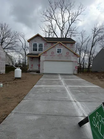 $349,900 | 1002 Cedarwood Street, Greenville, MI 48838