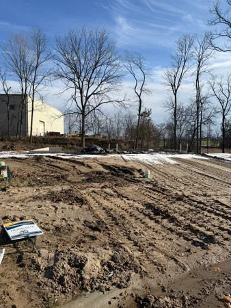 $349,900 | 1002 Cedarwood Street, Greenville, MI 48838