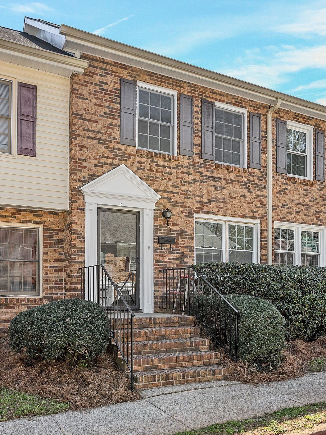 1434 Dover Road, Unit C Spartanburg, SC 29301 - Photo 3 of 26 Gallery Image 3