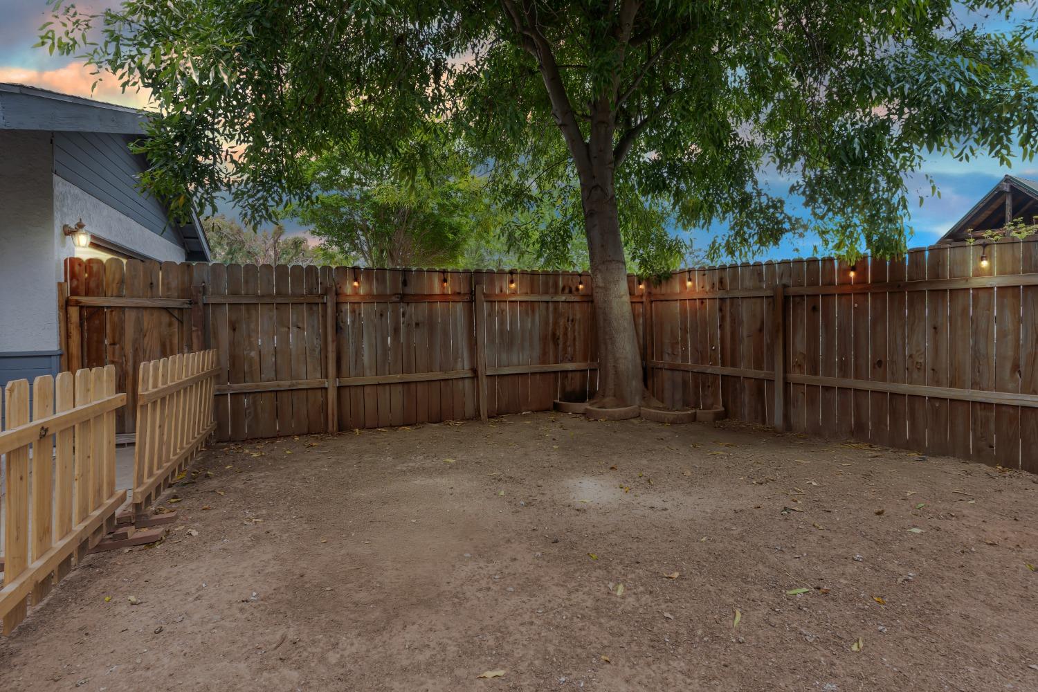 232 Prospect Street Oak View, CA 93022 - Photo 26 of 33 a view of backyard and wooden fence