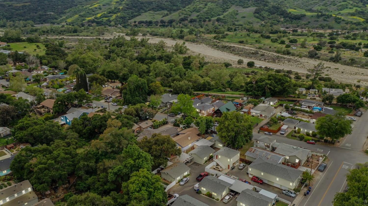 232 Prospect Street Oak View, CA 93022 - Photo 33 of 33 an aerial view of multiple house