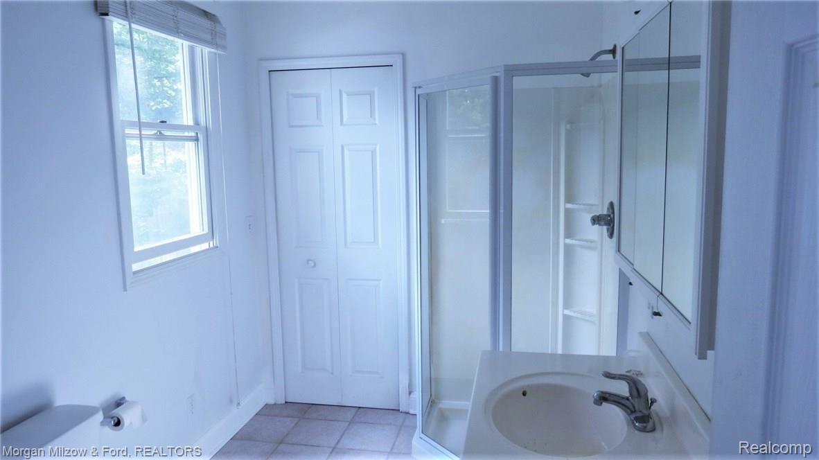 4048 Hunt Road Lapeer, MI 48446 - Photo 11 of 17 13.JPG