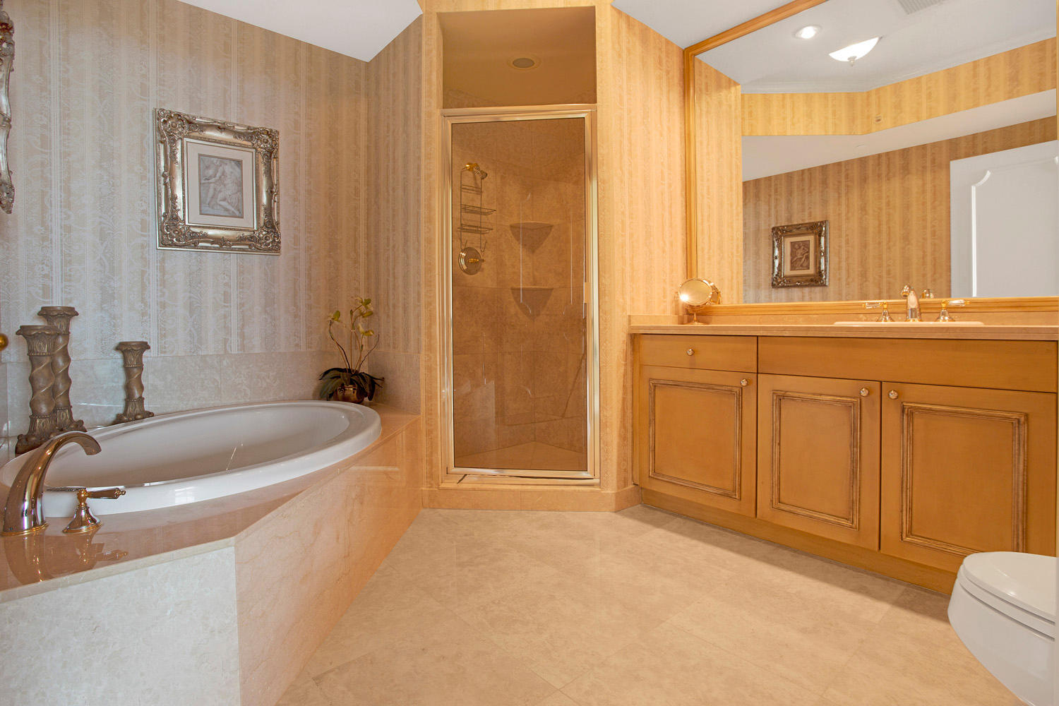 450 Southeast 5th Avenue, Unit 1101N Boca Raton, FL 33432 - Photo 17 of 26 En Suite Secondary Marble Bathroom