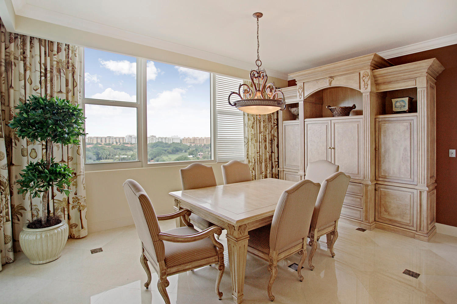 450 Southeast 5th Avenue, Unit 1101N Boca Raton, FL 33432 - Photo 9 of 26 Dining Area facing West