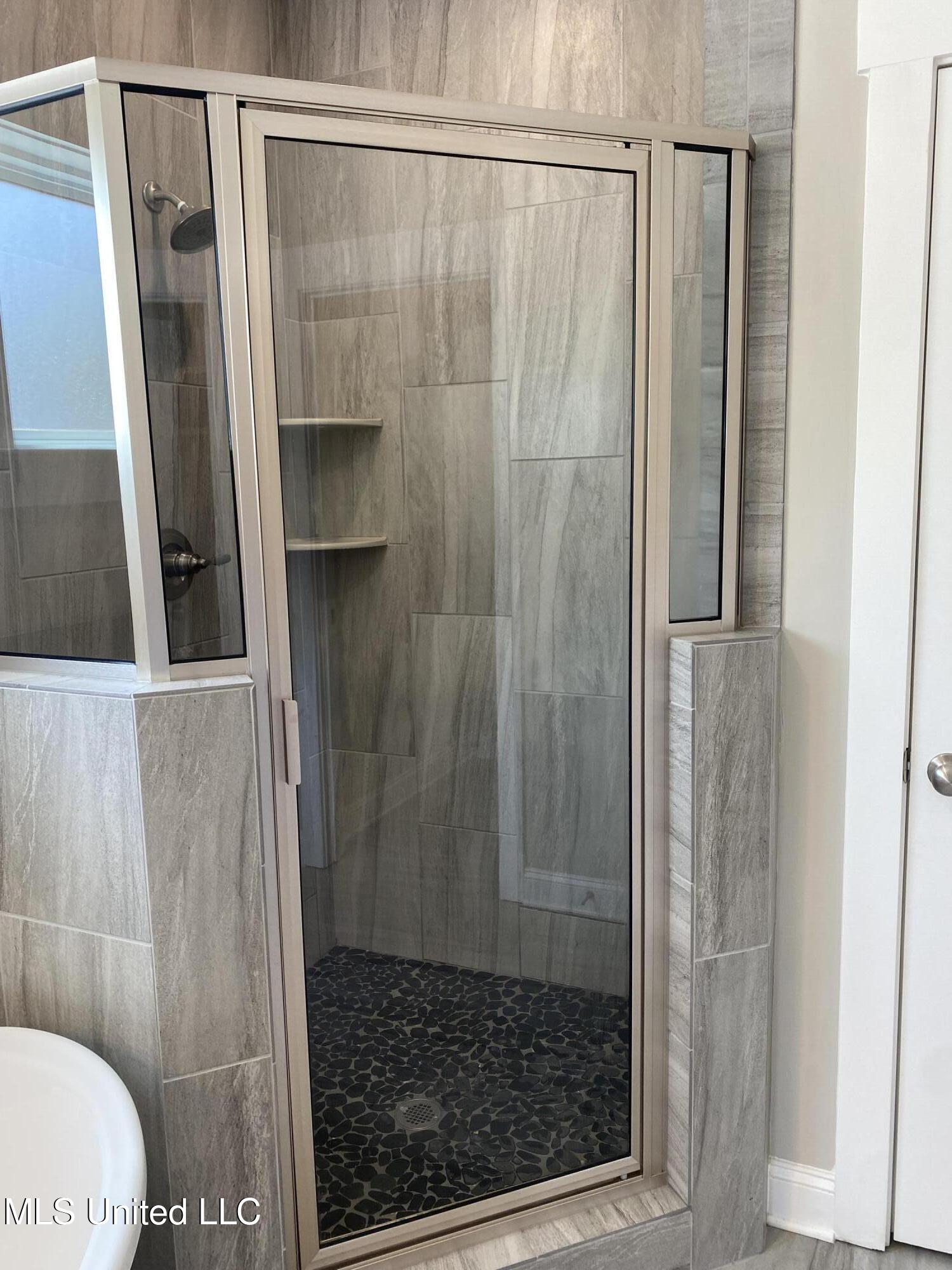 7414 Crosswinds Boulevard Hernando, MS 38632 - Photo 15 of 28 PRIMARY ENSUITE