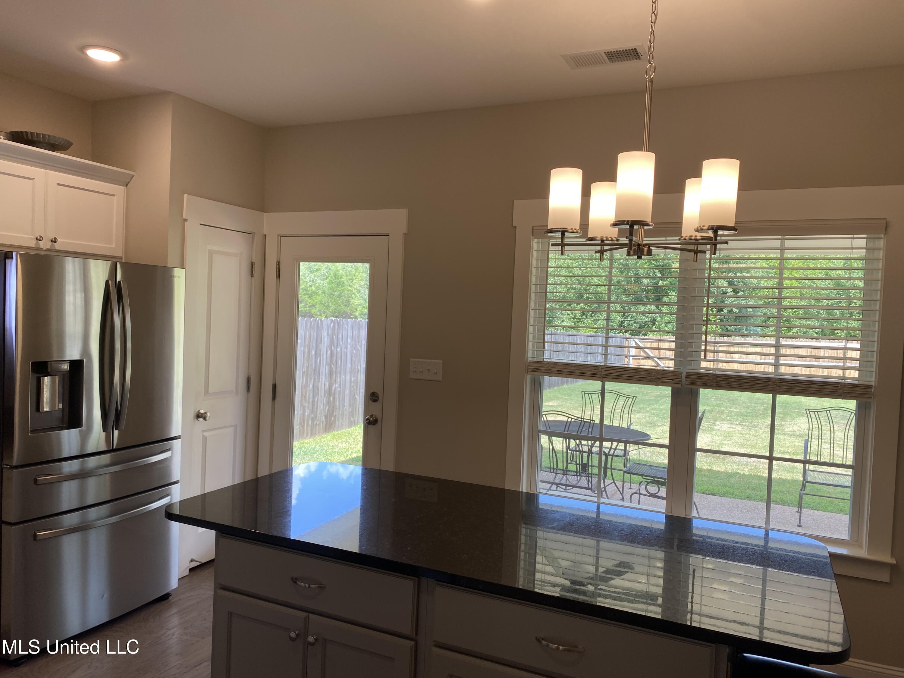 7414 Crosswinds Boulevard Hernando, MS 38632 - Photo 10 of 28 KITCHEN