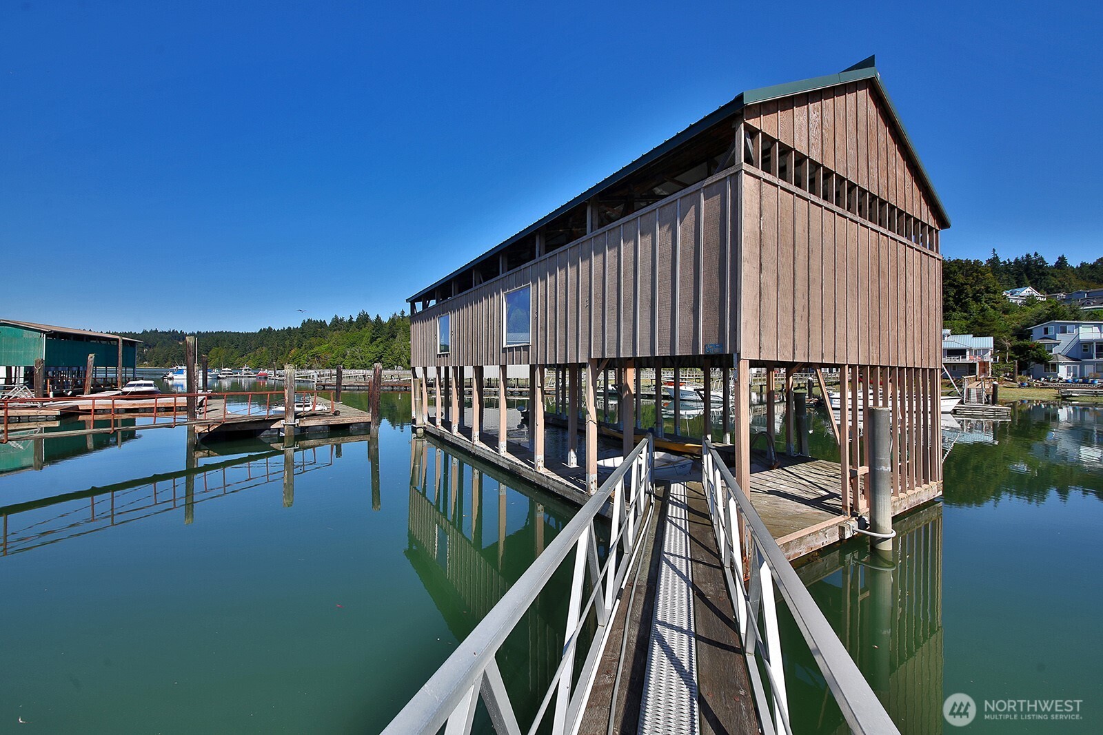 8121 Sandy Hook Terrace Clinton, WA 98236 - Photo 31 of 40 a view of balcony and deck