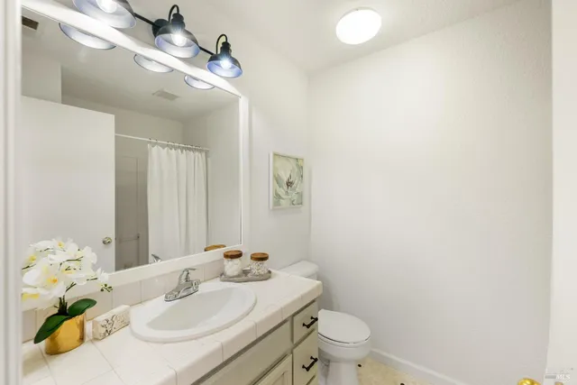 $724,900 | 129 Trent Drive, Napa, CA 94558