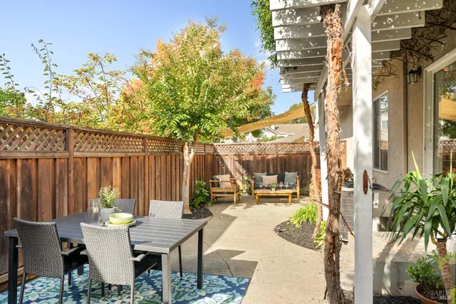 $724,900 | 129 Trent Drive, Napa, CA 94558