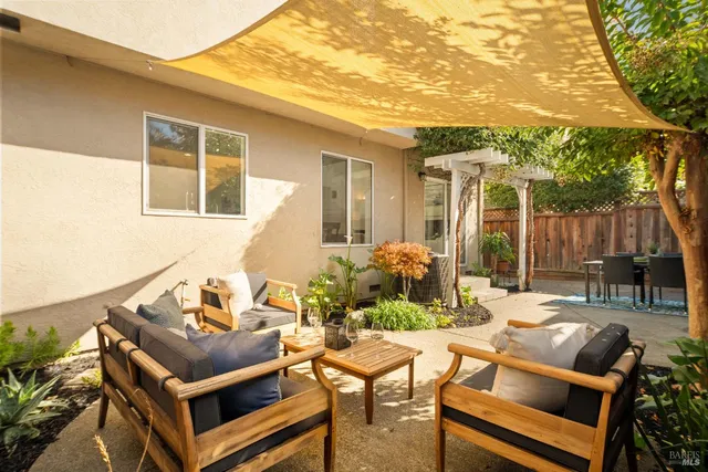 $724,900 | 129 Trent Drive, Napa, CA 94558