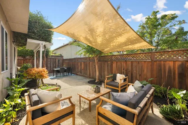 $724,900 | 129 Trent Drive, Napa, CA 94558