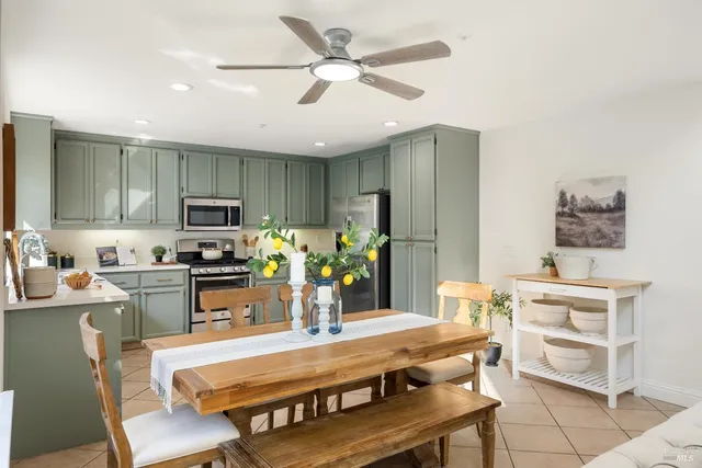 $724,900 | 129 Trent Drive, Napa, CA 94558