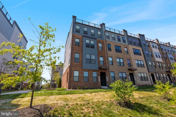 $3,200 | 44504 Wolfhound Square, Ashburn, VA 20147