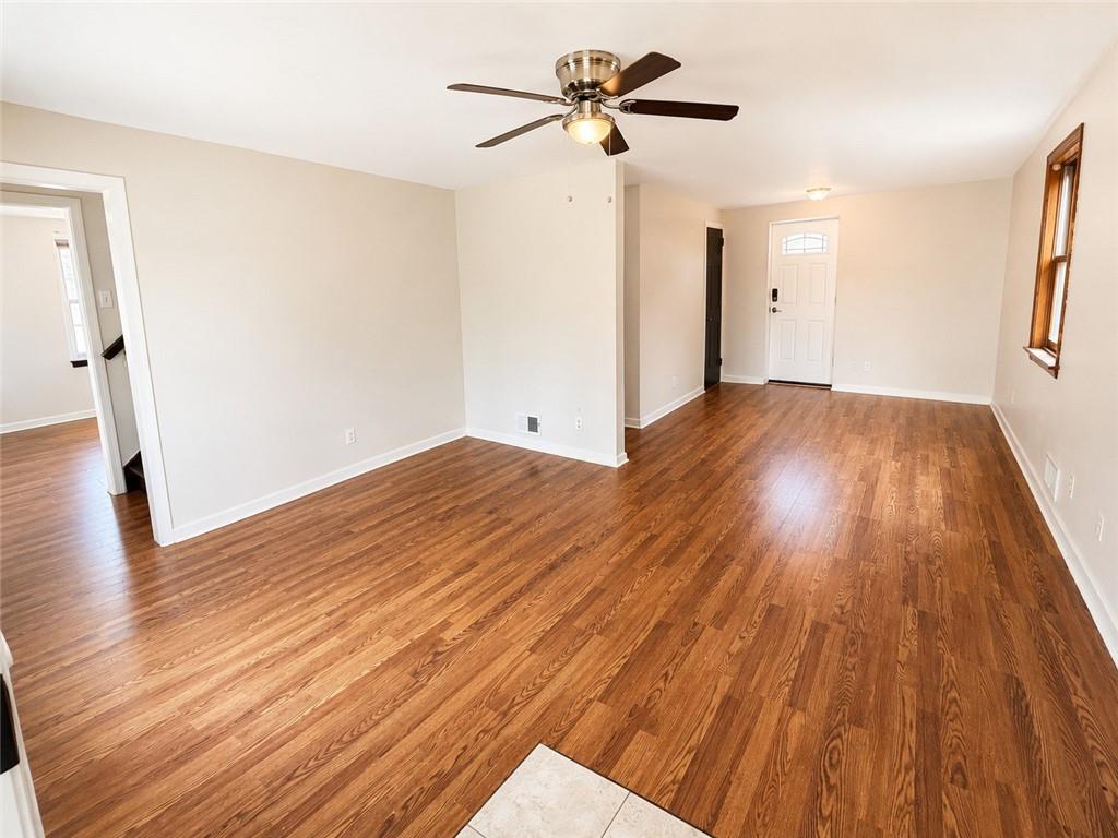 1046 Hastie Road Pittsburgh, PA 15234 - Photo 4 of 23 Gallery Image 4
