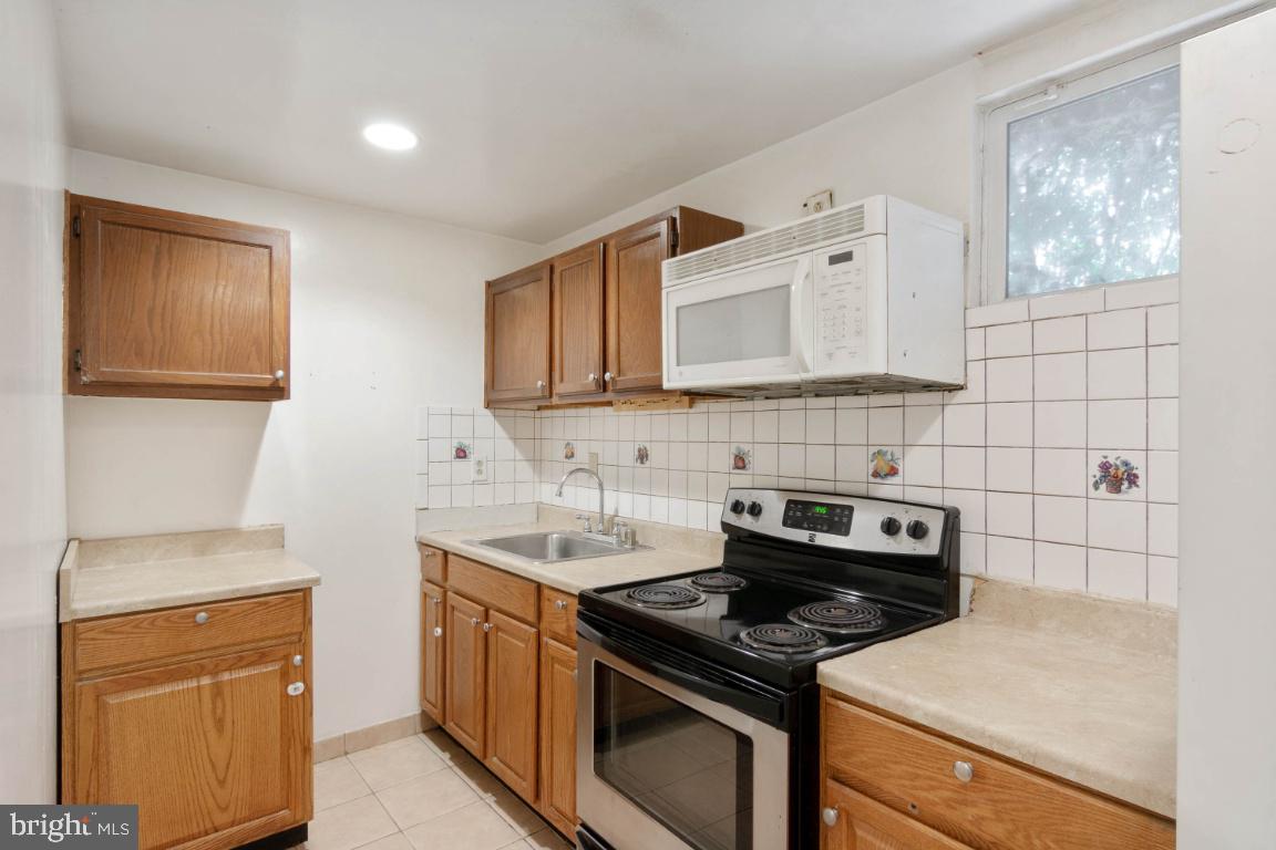 11205 Dodson Lane Silver Spring, MD 20902 - Photo 33 of 40 Gallery Image 33