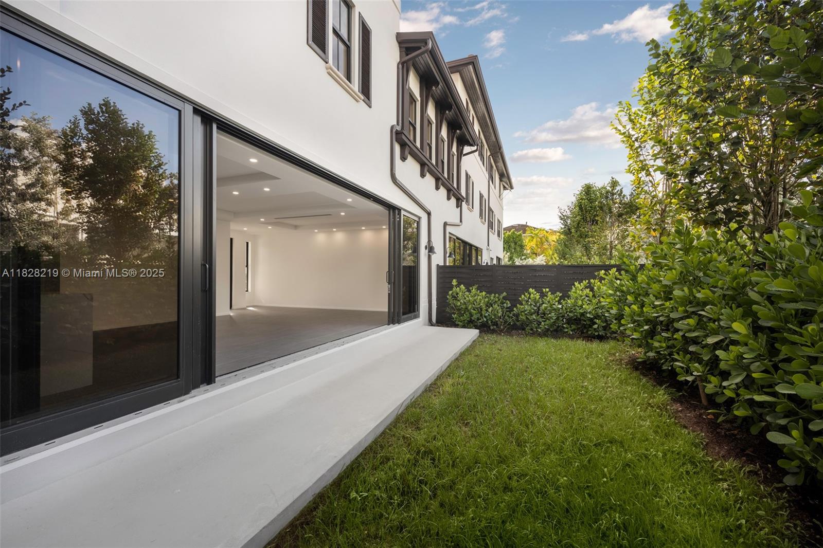 7510 Southwest 100th Street, Unit 12 Pinecrest, FL 33156 - Photo 11 of 36