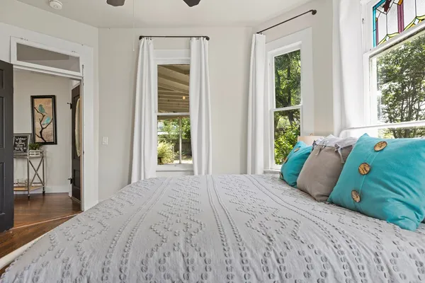 $2,350 | 224 Loring Street, Stonewall, TX 78671