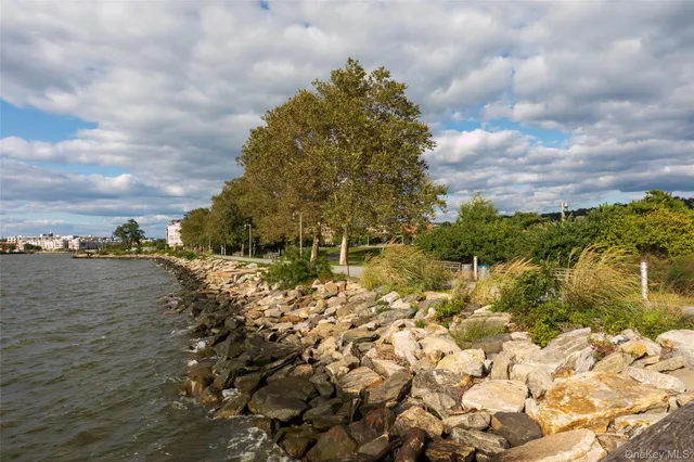 $824,900 | 1 Pleasant Street, Sleepy Hollow, NY 10591