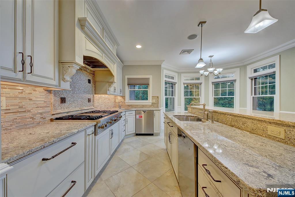 180 Chestnut Street Demarest, NJ 07627 - Photo 18 of 42