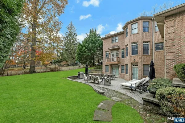 $2,628,000 | 180 Chestnut Street, Demarest, NJ 07627