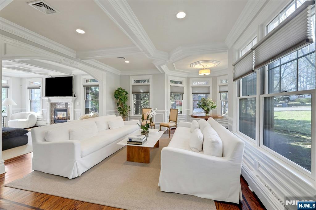 180 Chestnut Street Demarest, NJ 07627 - Photo 10 of 42