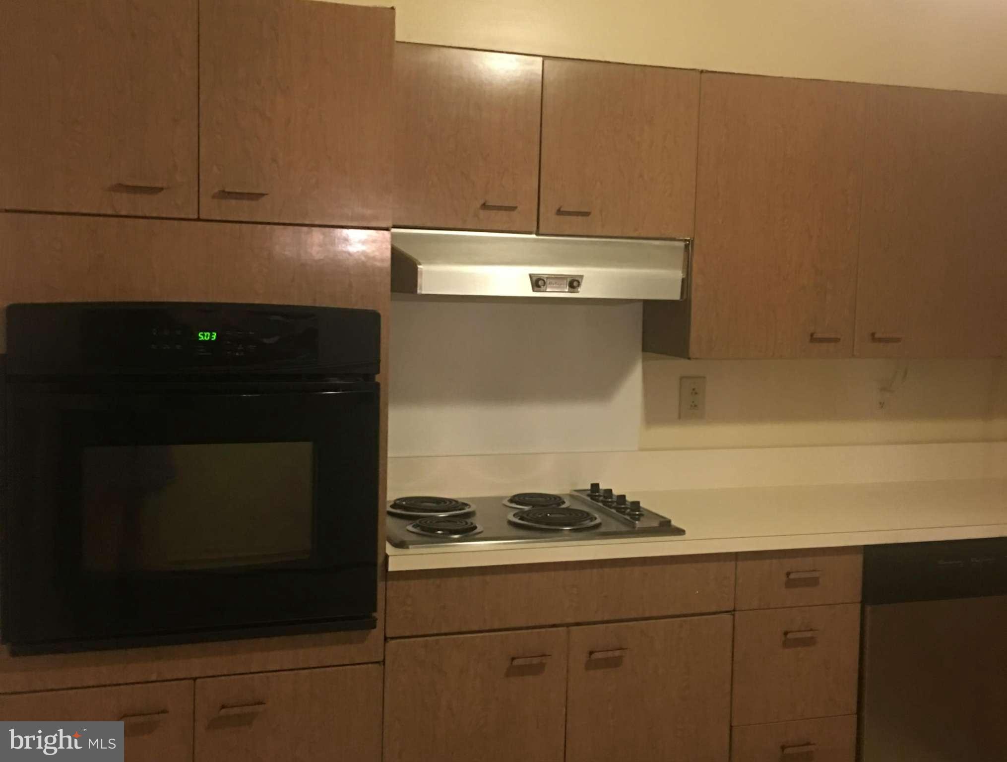 3903 Foreston Road Beltsville, MD 20705 - Photo 14 of 30 Kitchen