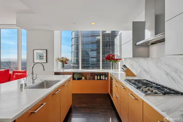 $2,995,000 | 301 Mission Street, Unit 52D, San Francisco, CA 94105