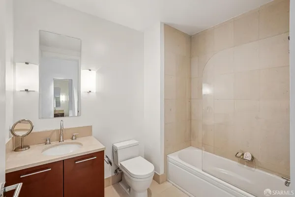 $2,995,000 | 301 Mission Street, Unit 52D, San Francisco, CA 94105