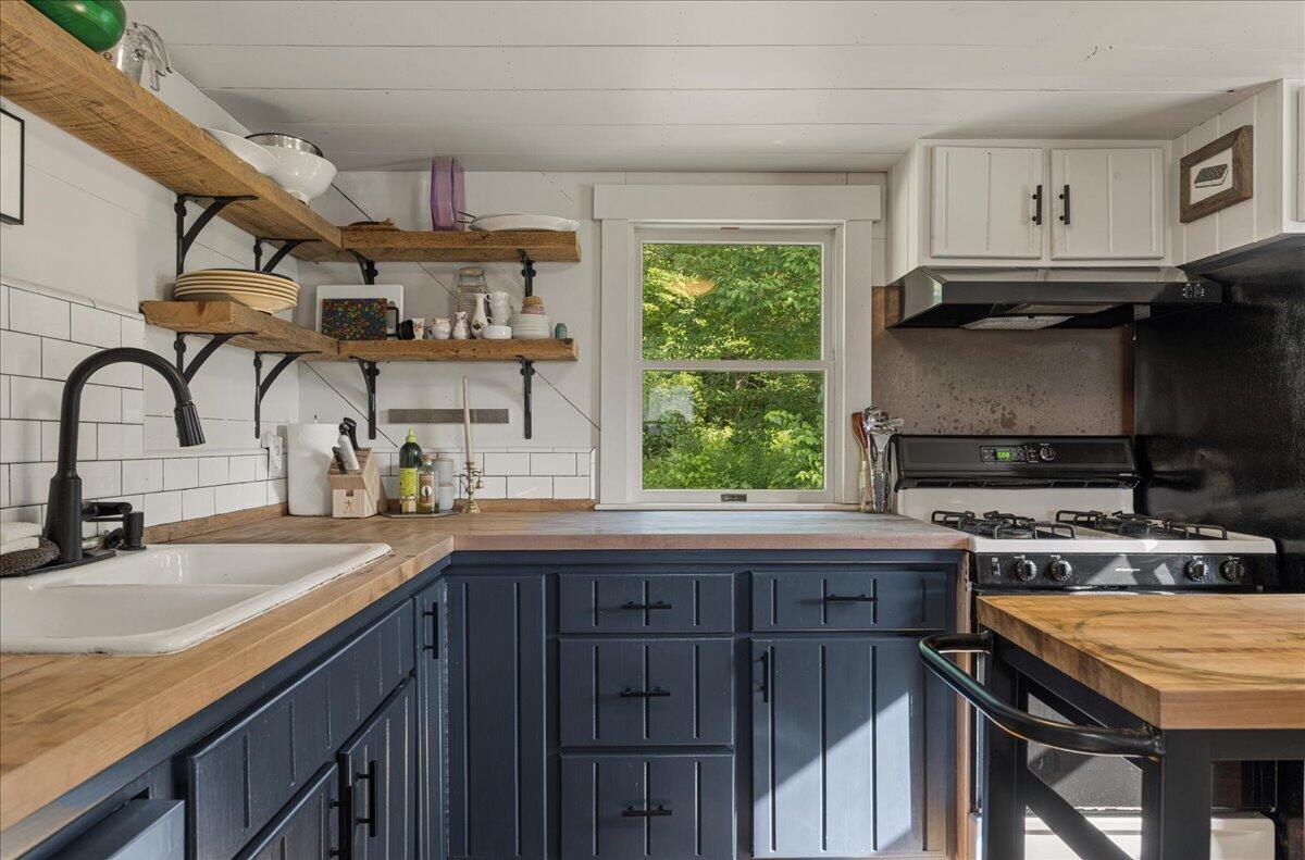 370 Carroll Road Union, ME 04862 - Photo 13 of 60 370 Caroll Road, Union