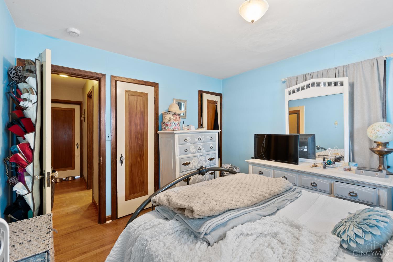 2234 West North Bend Road Cincinnati, OH 45239 - Photo 12 of 27