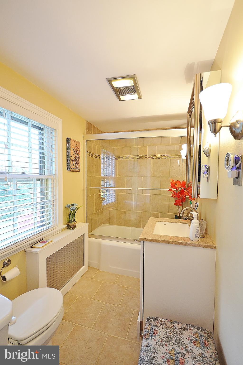 1895 Valley Road Coatesville, PA 19320 - Photo 27 of 41 2nd Fl Full Bath