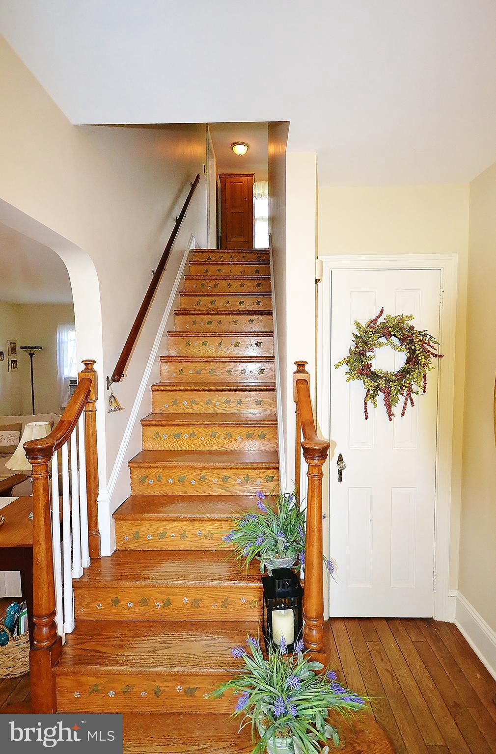 1895 Valley Road Coatesville, PA 19320 - Photo 4 of 41 Foyer
