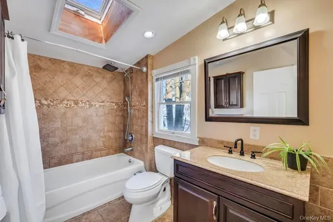 $439,990 | 80 Parkway Boulevard, Ronkonkoma, NY 11779