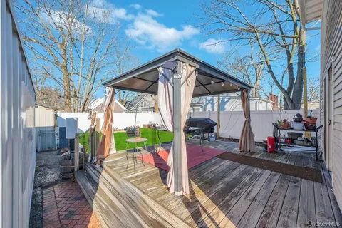 $439,990 | 80 Parkway Boulevard, Ronkonkoma, NY 11779