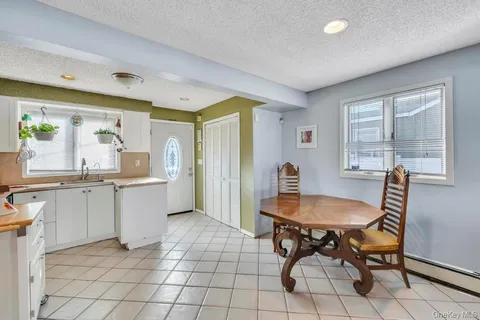 $439,990 | 80 Parkway Boulevard, Ronkonkoma, NY 11779