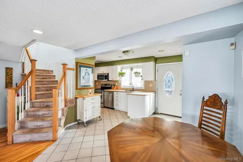 $439,990 | 80 Parkway Boulevard, Ronkonkoma, NY 11779