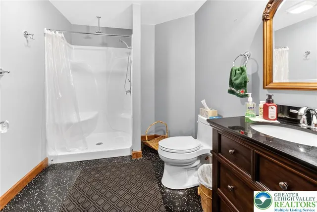 $1,325,000 | 5820 Harvest Place, Schnecksville, PA 18078