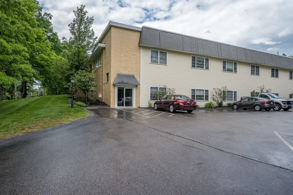 48 Phillips Road, Unit 12 Holden, MA 01520 - Photo 23 of 34