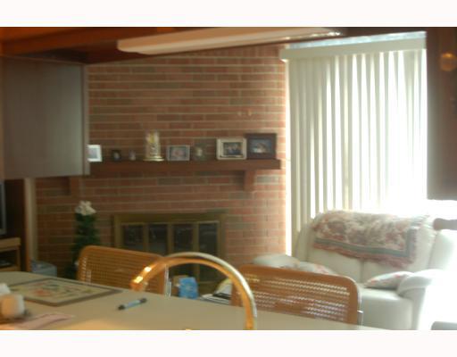 1017 Rutledge Drive Upper St. Clair, PA 15241 - Photo 4 of 8 Den/Family/Great Room.
