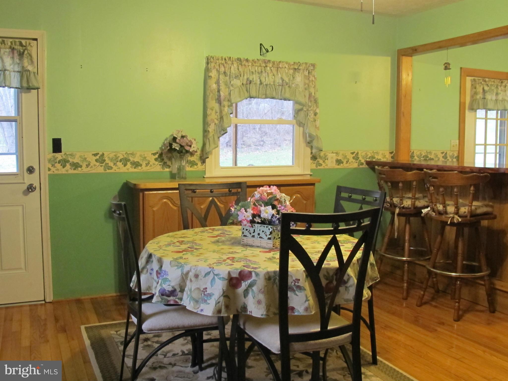 887 Locke's Mill Road Berryville, VA 22611 - Photo 13 of 27 Dining Room