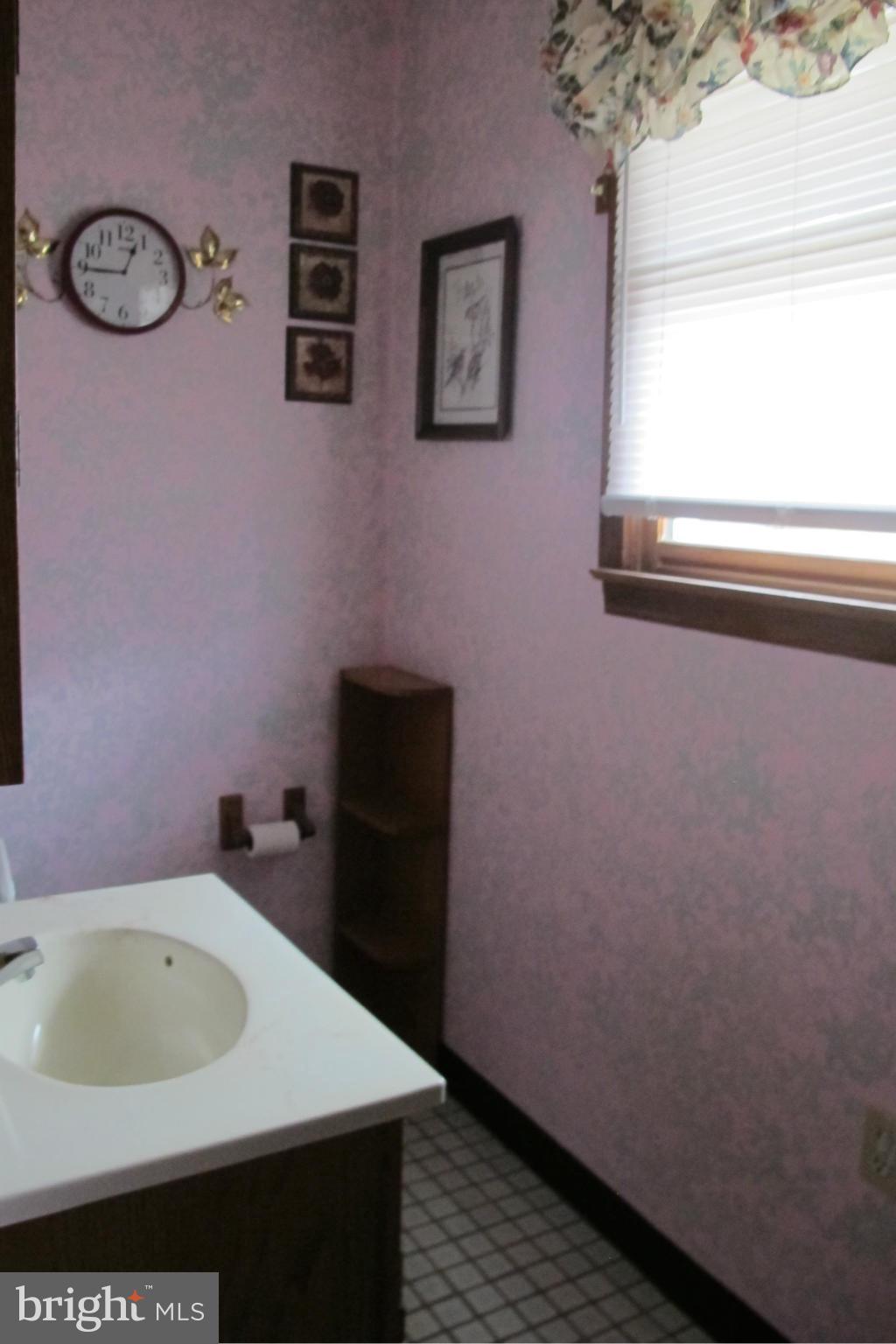 887 Locke's Mill Road Berryville, VA 22611 - Photo 26 of 27 Bath