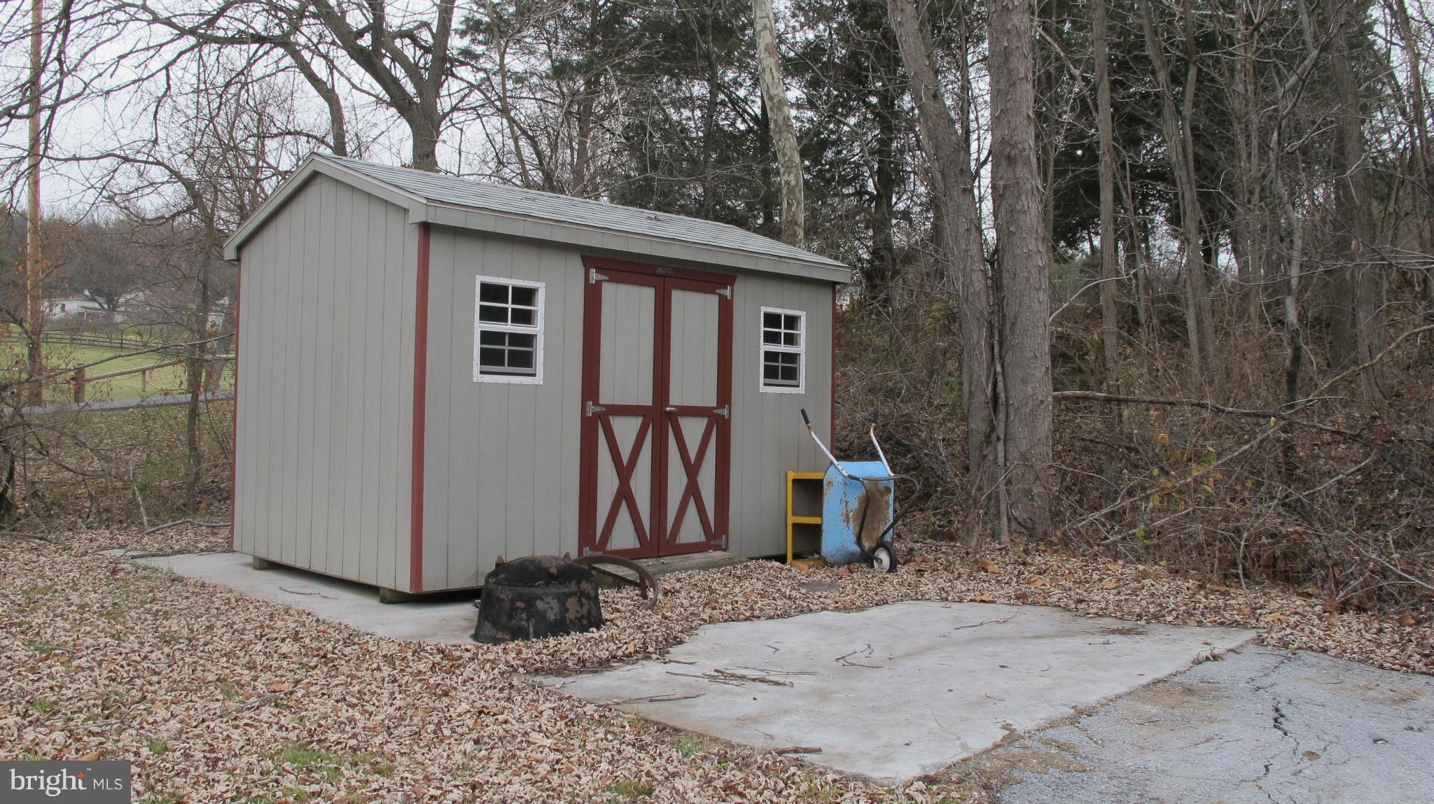887 Locke's Mill Road Berryville, VA 22611 - Photo 6 of 27 Exterior (General)