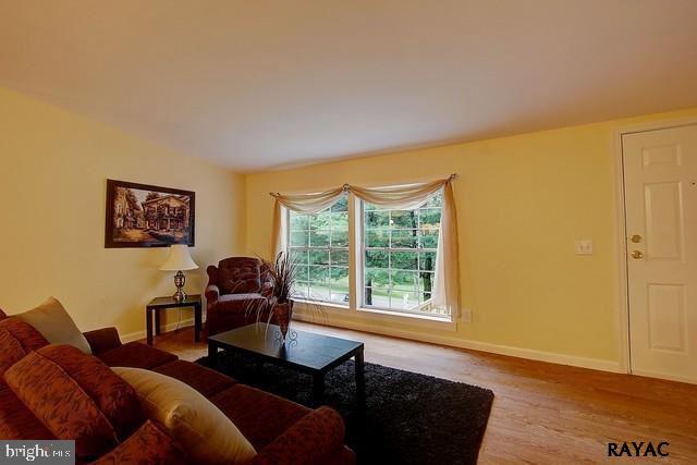 622 Taylor Road Windsor, PA 17366 - Photo 3 of 31