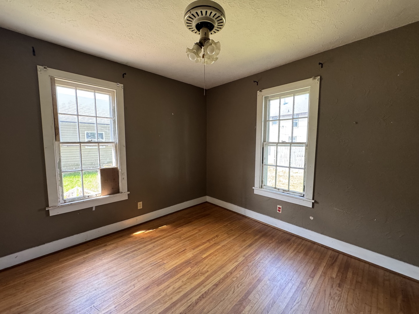 30 East Maple Street Canton, IL 61520 - Photo 13 of 17 Gallery Image 13