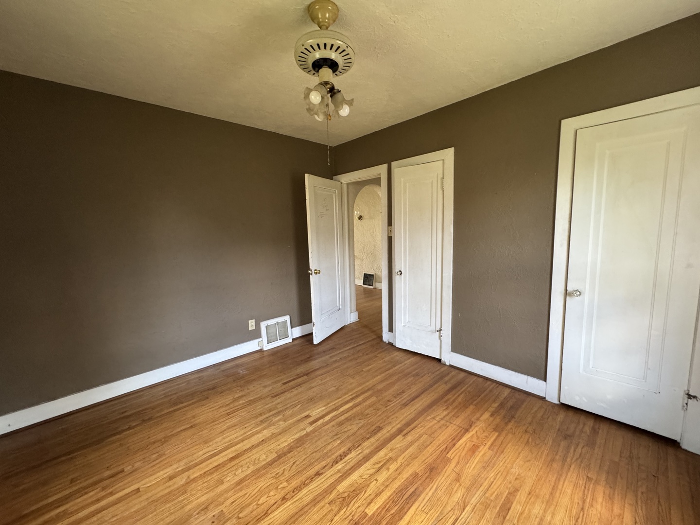 30 East Maple Street Canton, IL 61520 - Photo 14 of 17 Gallery Image 14