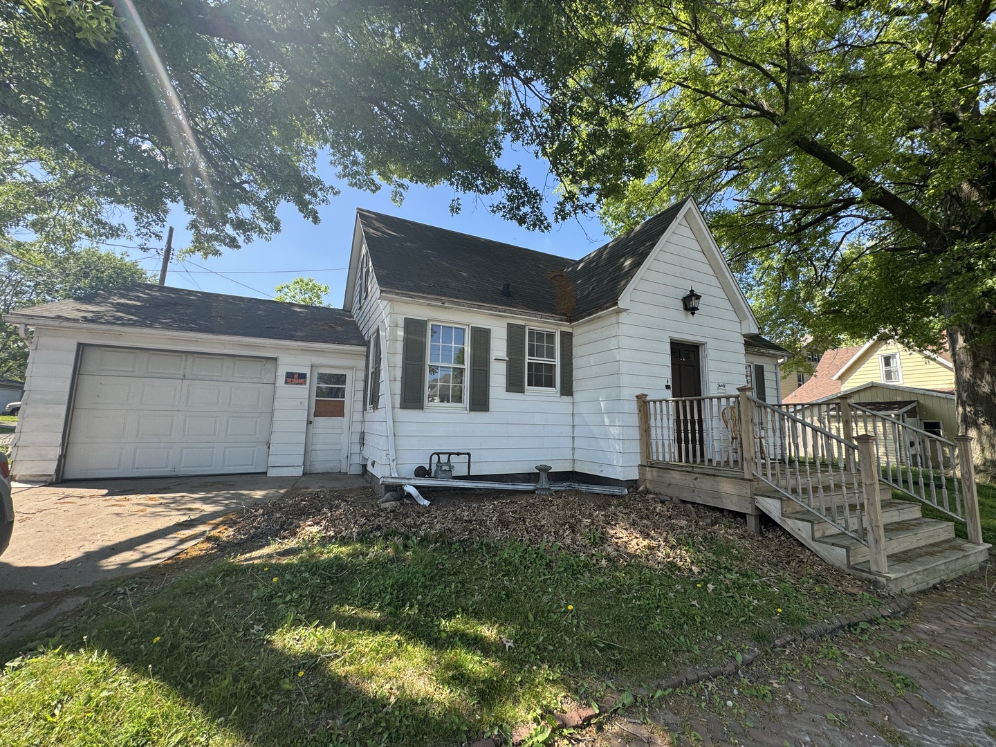 30 East Maple Street Canton, IL 61520 - Photo 2 of 17 Gallery Image 2