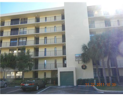 18 Royal Palm Way, Unit 4060 Boca Raton, FL 33432 - Photo 1 of 8 Primary Photo