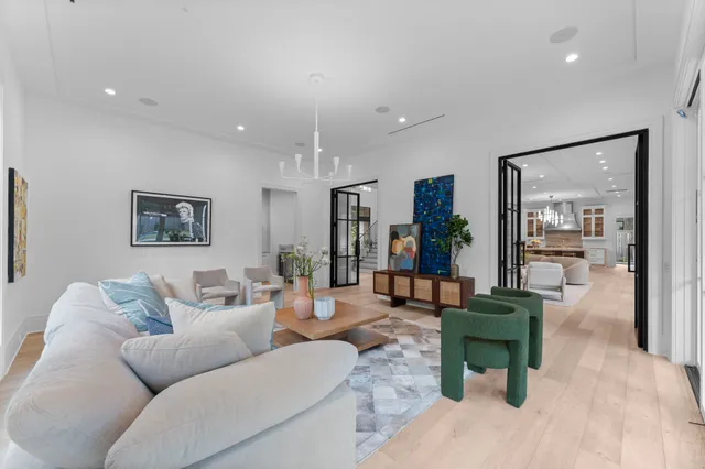 $10,199,000 | 3653 Chevy Chase Drive, Houston, TX 77019