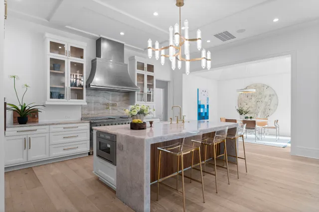 $10,199,000 | 3653 Chevy Chase Drive, Houston, TX 77019