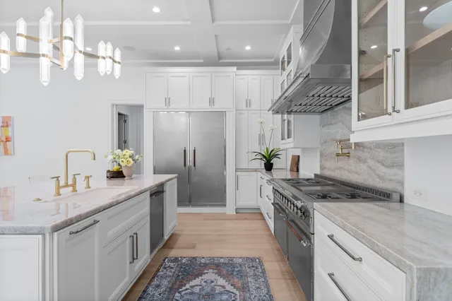 $10,199,000 | 3653 Chevy Chase Drive, Houston, TX 77019